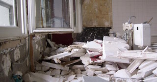 Демонтаж хрущевки в Пятигорске - удаление старых полов и стен по выгодной цене от 1757 рублей.
